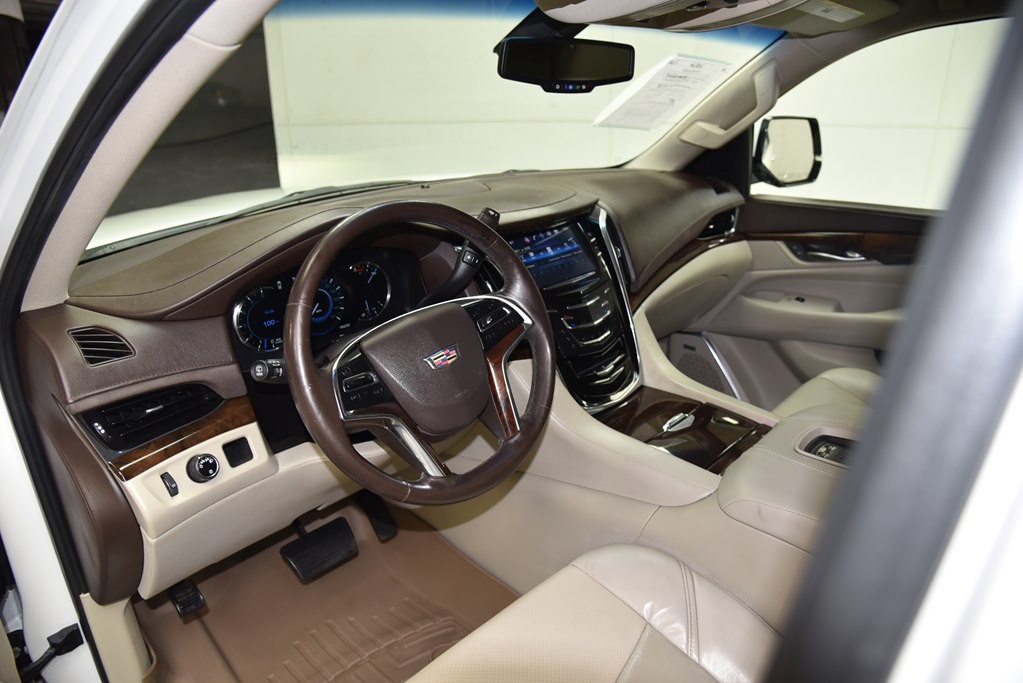 2016 Cadillac Escalade Image 27