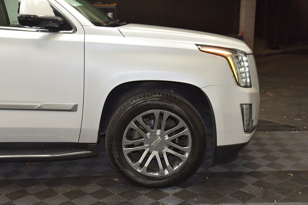 2016 Cadillac Escalade Image 36