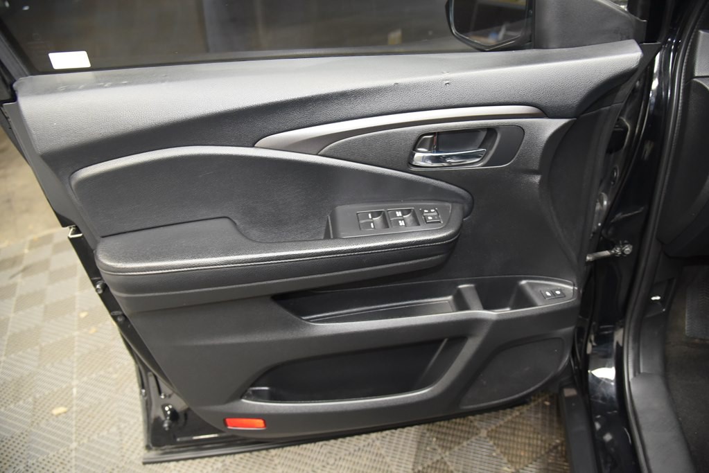 2018 Honda Pilot Image 32