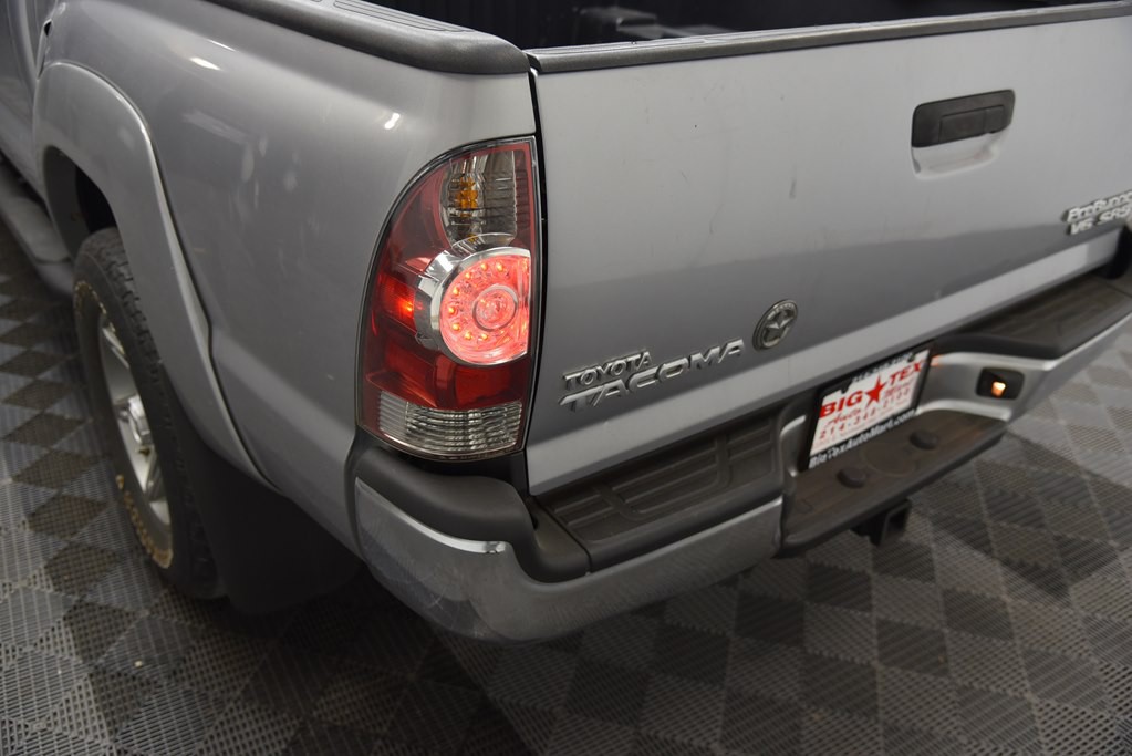 2014 Toyota Tacoma Image 16