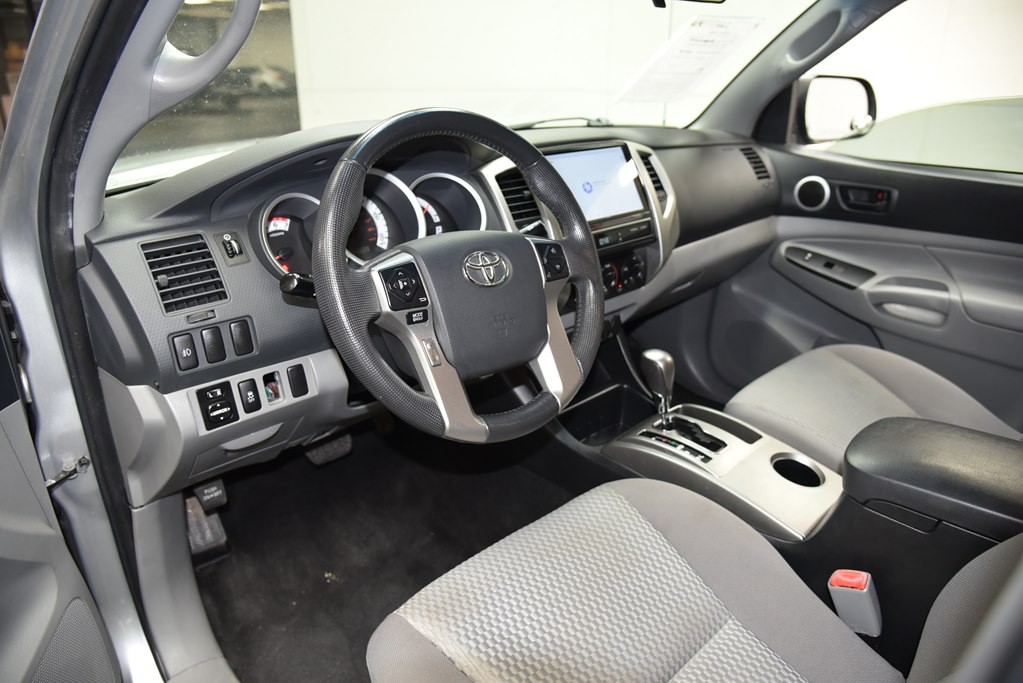 2014 Toyota Tacoma Image 24