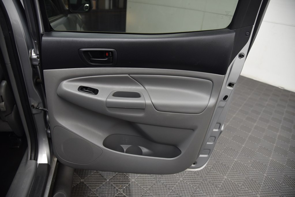 2014 Toyota Tacoma Image 31