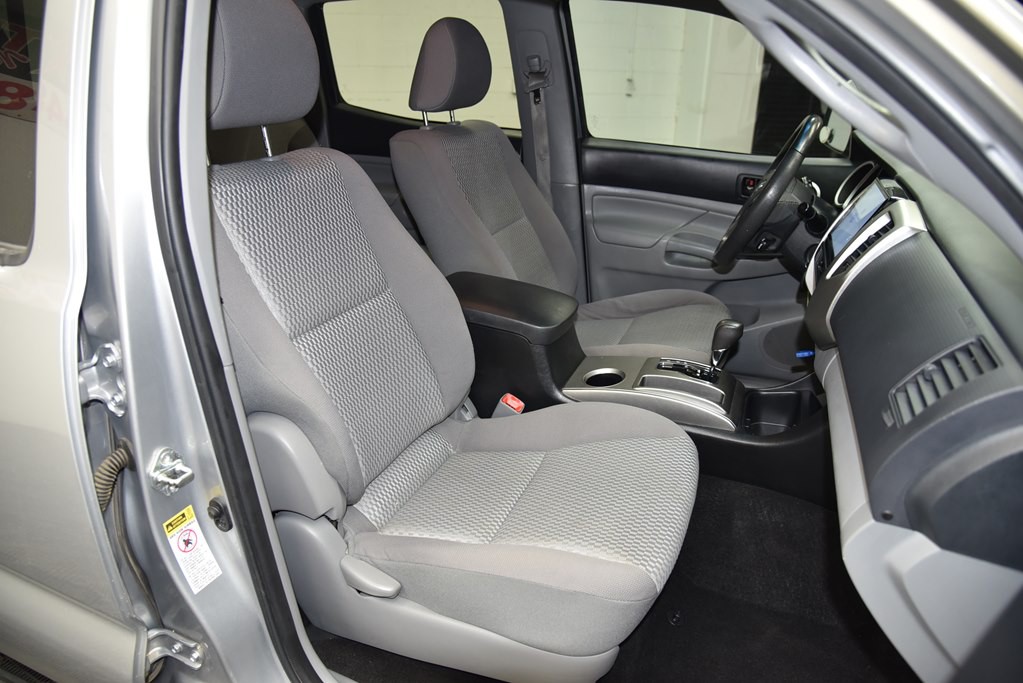 2014 Toyota Tacoma Image 32