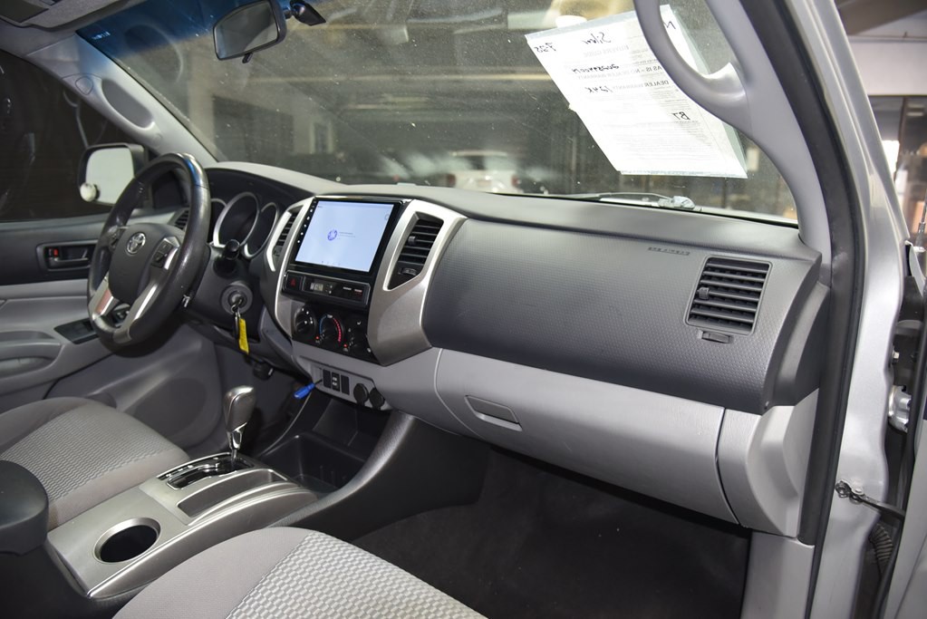 2014 Toyota Tacoma Image 34