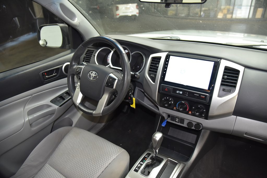 2014 Toyota Tacoma Image 35