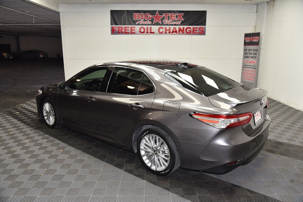 2019 Toyota Camry Image 3