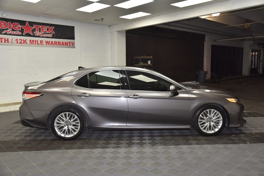 2019 Toyota Camry Image 6