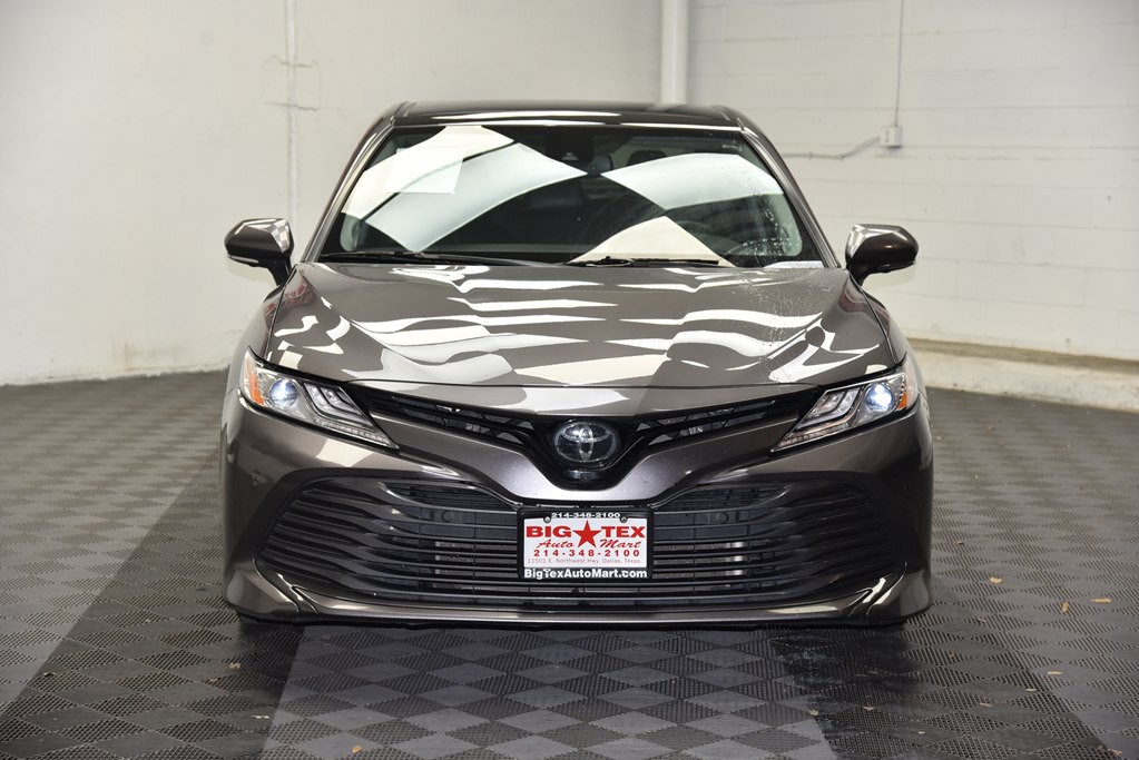 2019 Toyota Camry Image 8