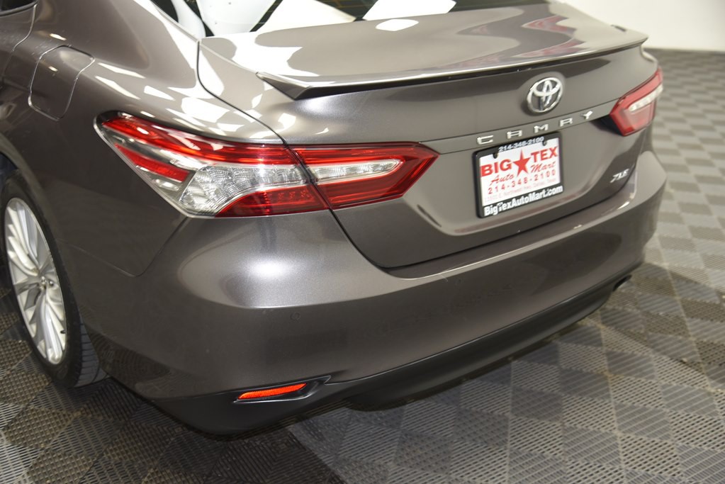 2019 Toyota Camry Image 15