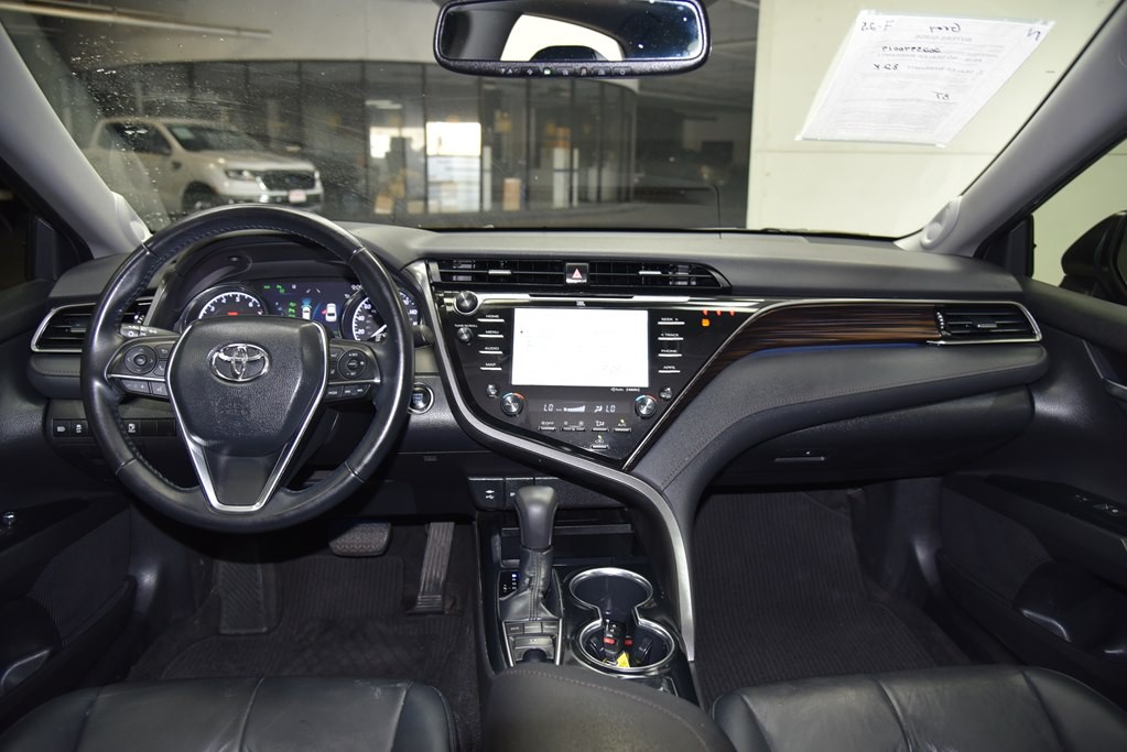 2019 Toyota Camry Image 19