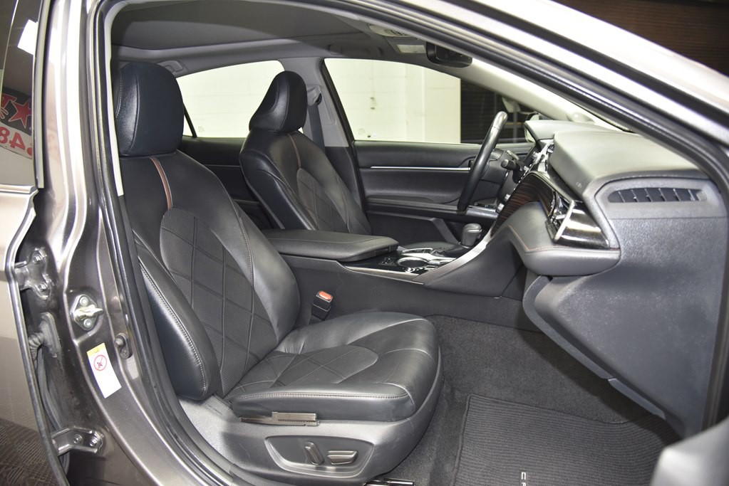 2019 Toyota Camry Image 24
