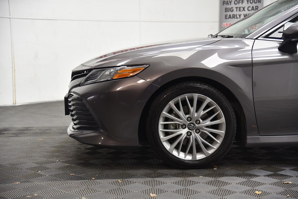 2019 Toyota Camry Image 35
