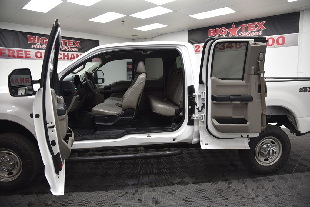 2017 Ford F-250 Image 19