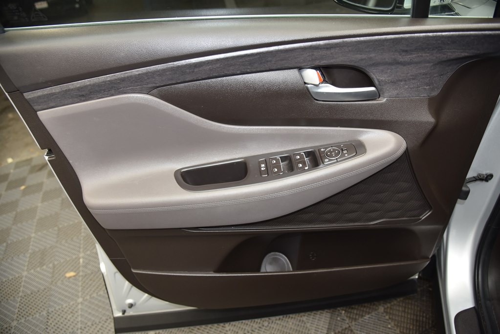 2020 Hyundai Santa Fe Image 32