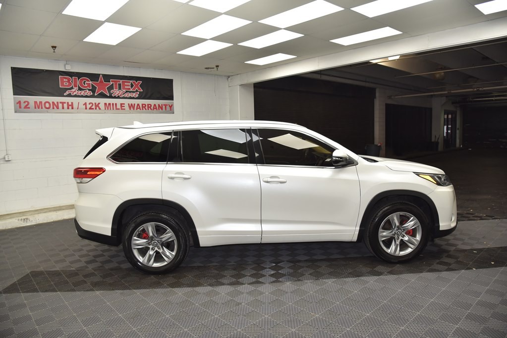 2017 Toyota Highlander Image 6