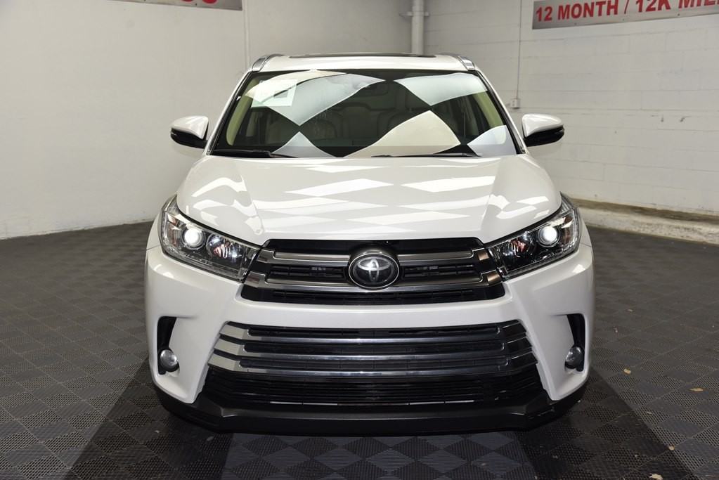 2017 Toyota Highlander Image 8