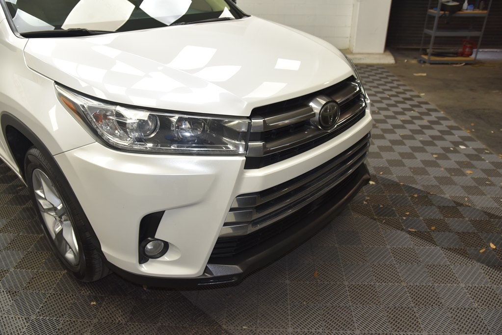 2017 Toyota Highlander Image 12
