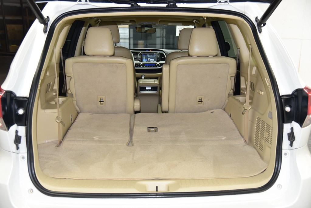 2017 Toyota Highlander Image 20