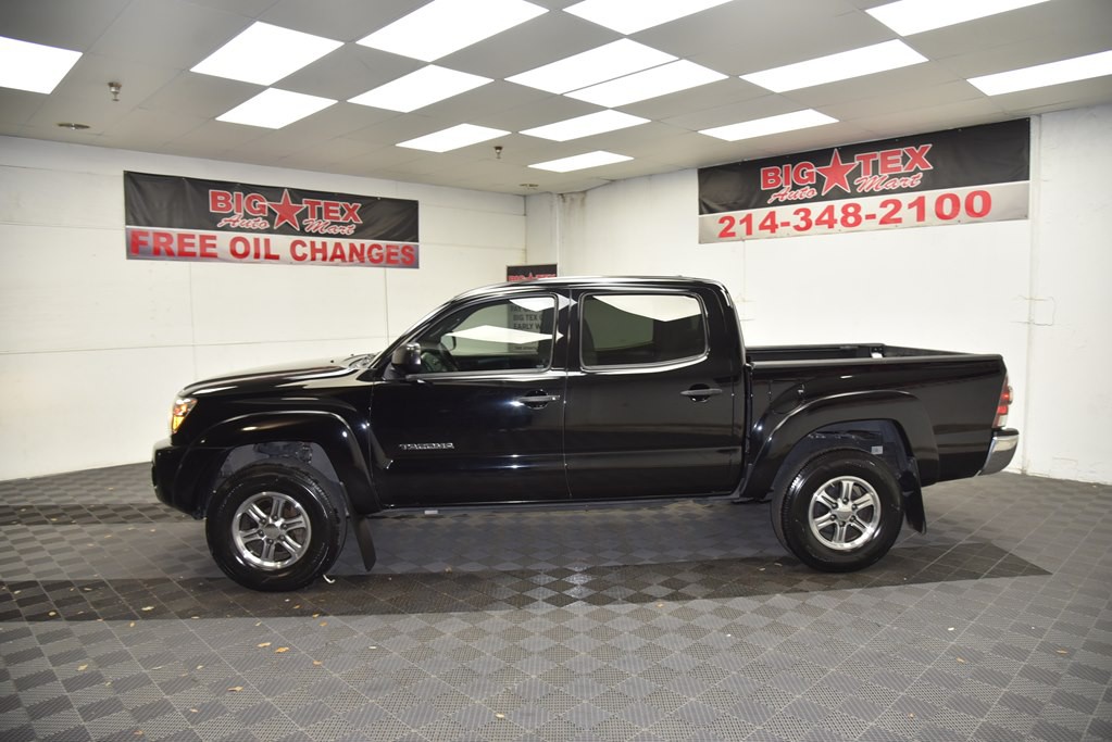 2011 Toyota Tacoma Image 2
