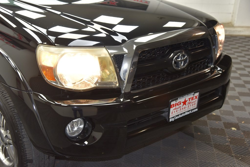2011 Toyota Tacoma Image 13