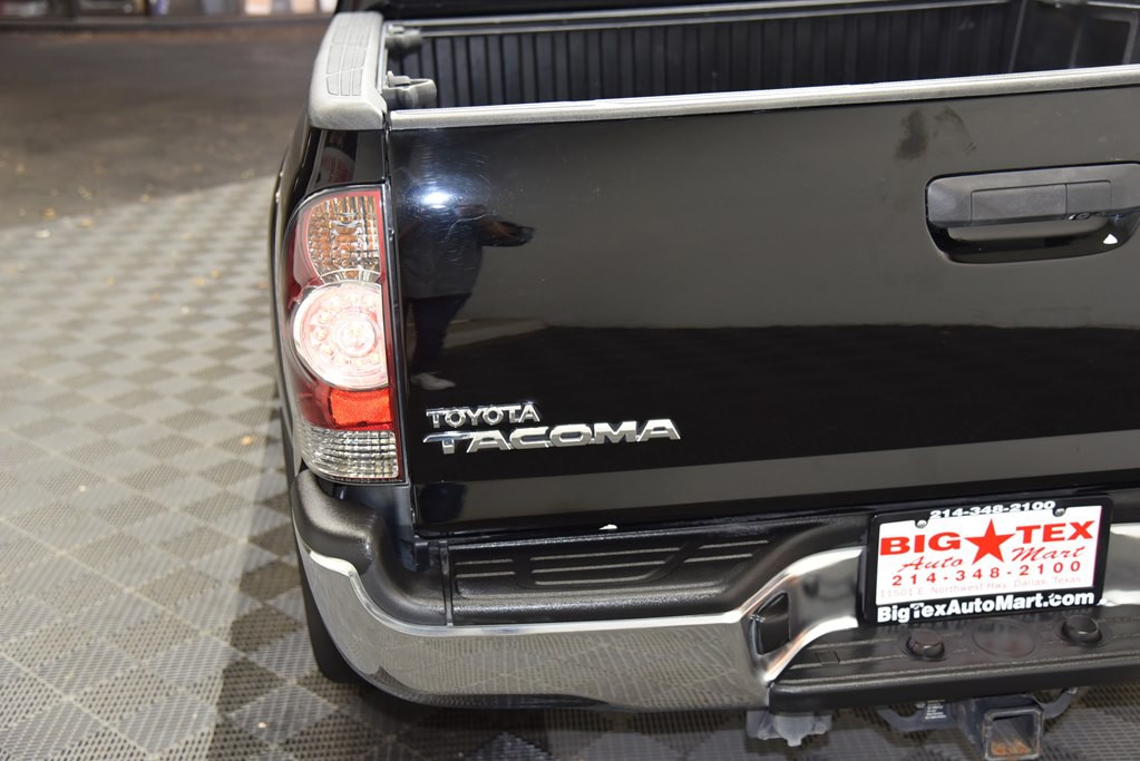2011 Toyota Tacoma Image 17