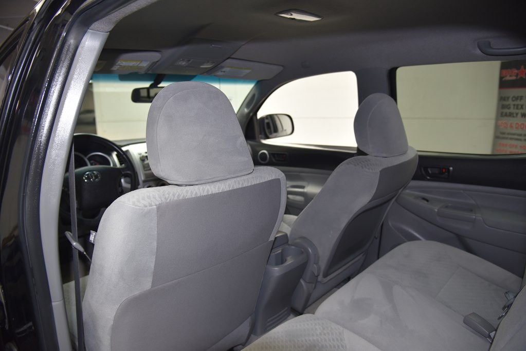 2011 Toyota Tacoma Image 21