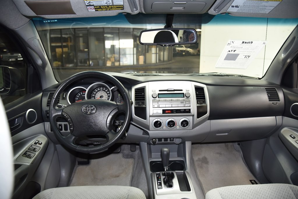 2011 Toyota Tacoma Image 23