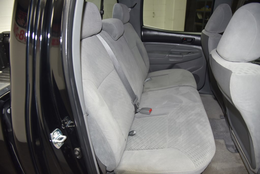2011 Toyota Tacoma Image 25