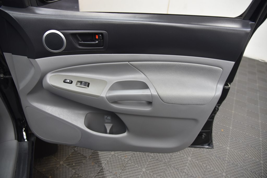 2011 Toyota Tacoma Image 32