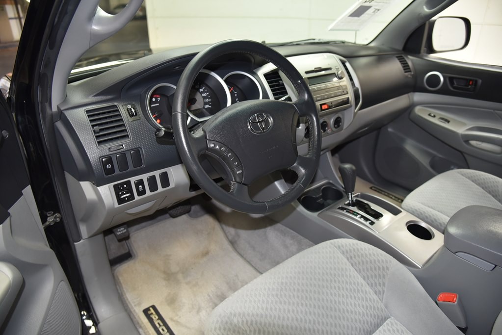 2011 Toyota Tacoma Image 33