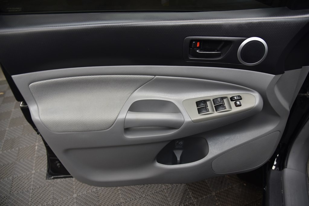 2011 Toyota Tacoma Image 35