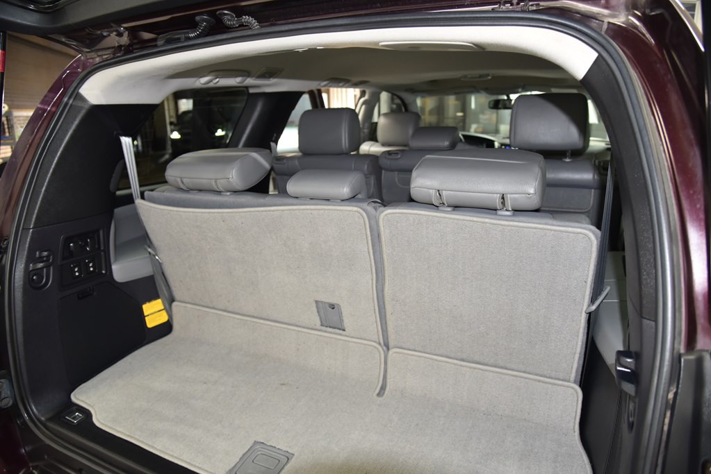2014 Toyota Sequoia Image 31