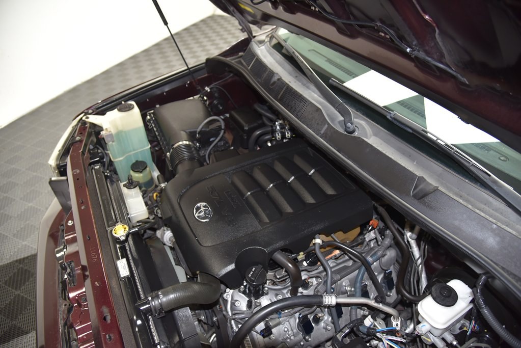 2014 Toyota Sequoia Image 44