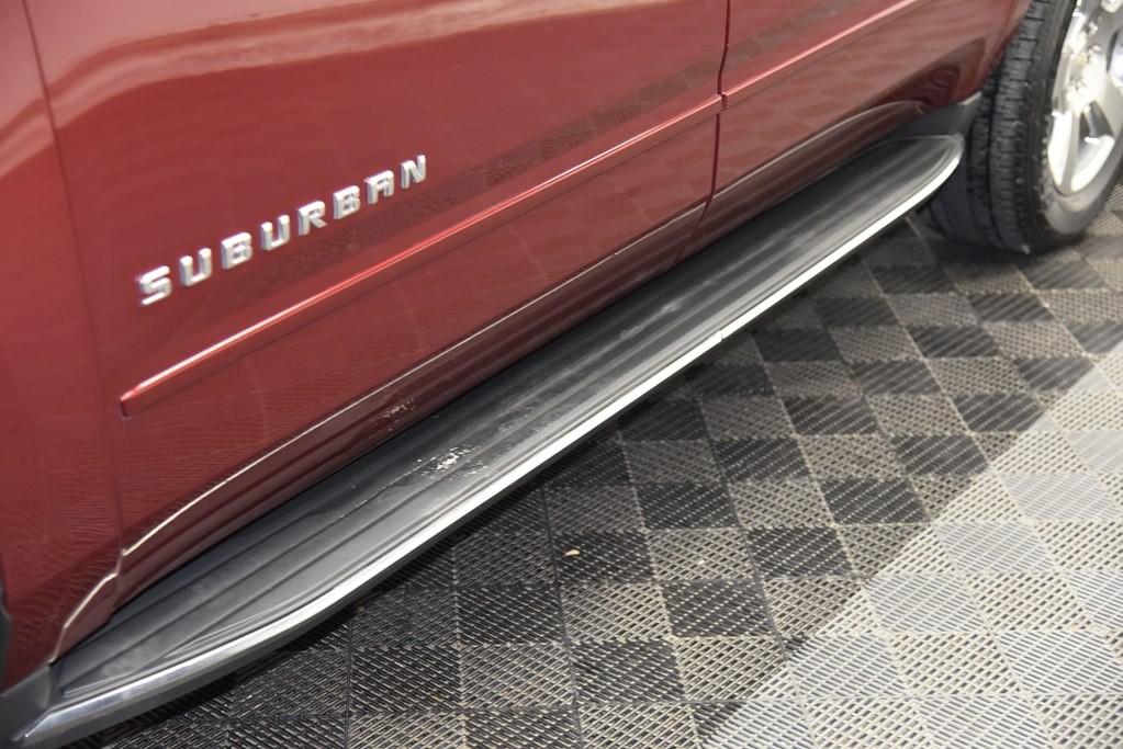 2017 Chevrolet Suburban Image 10