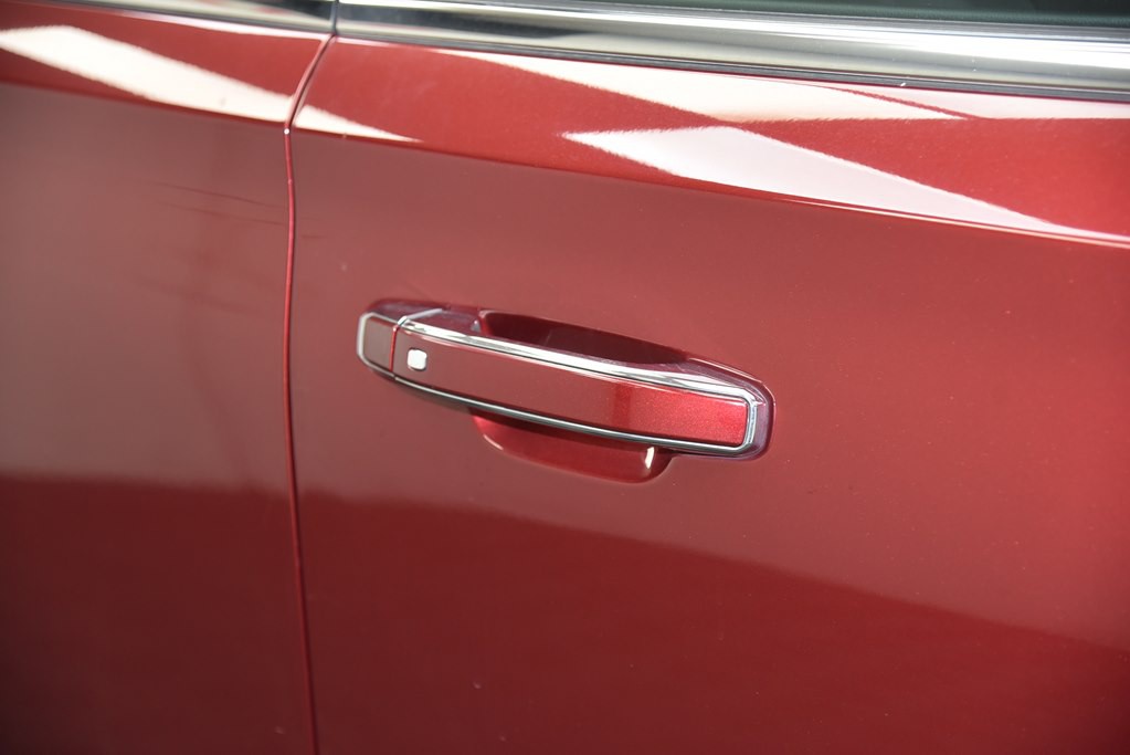 2017 Chevrolet Suburban Image 15