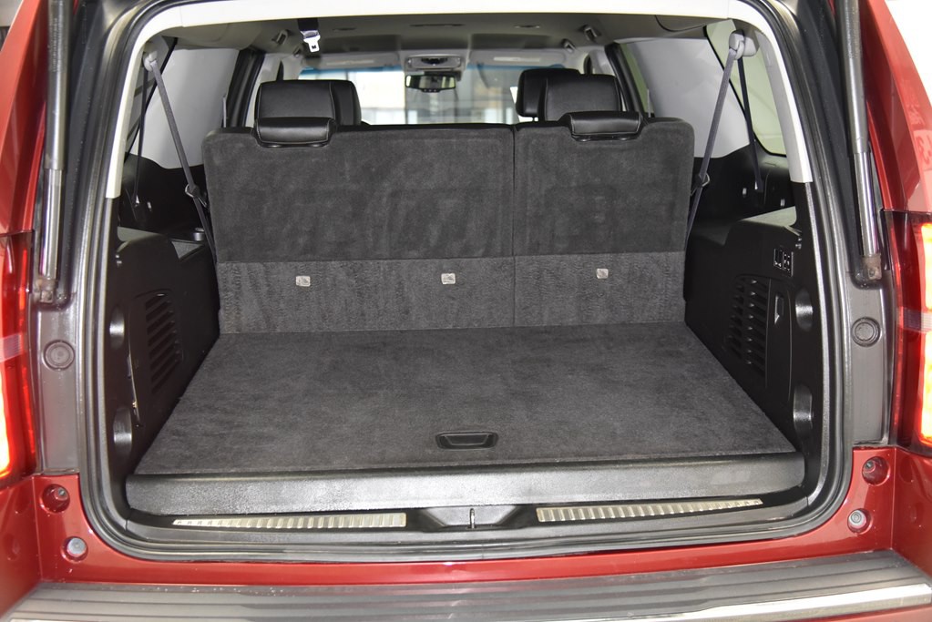 2017 Chevrolet Suburban Image 25