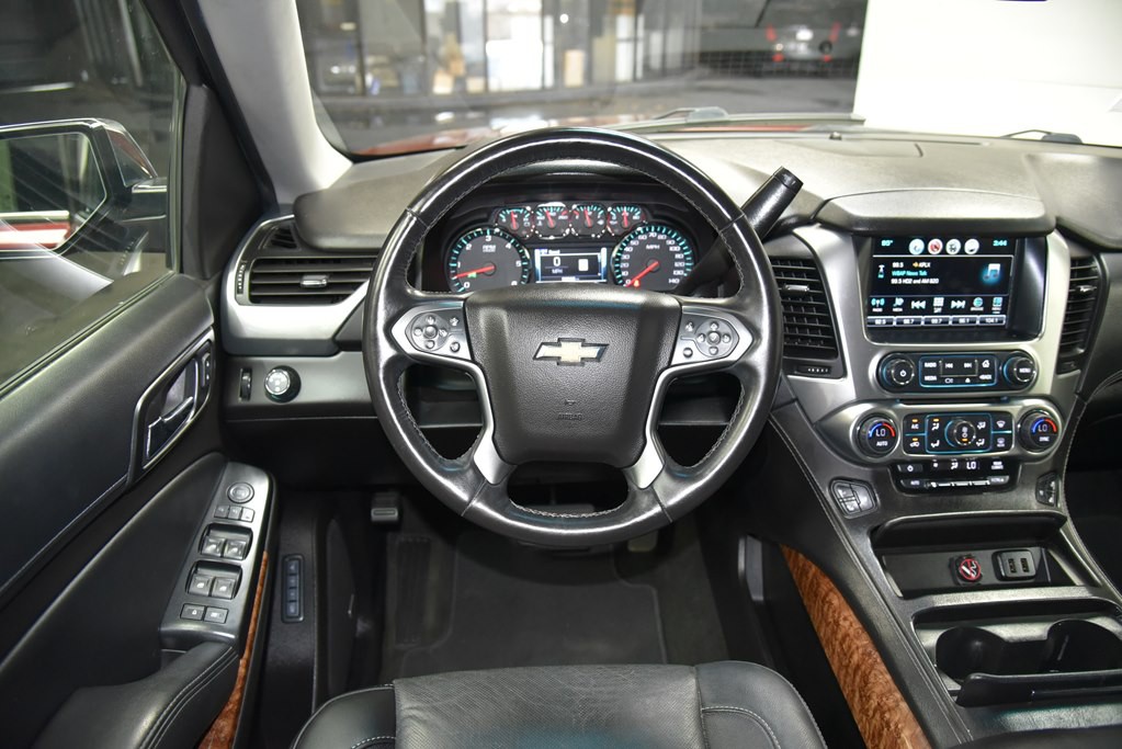 2017 Chevrolet Suburban Image 32