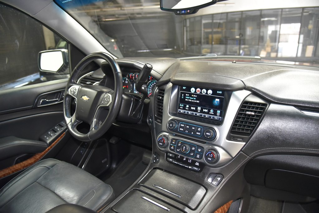 2017 Chevrolet Suburban Image 40