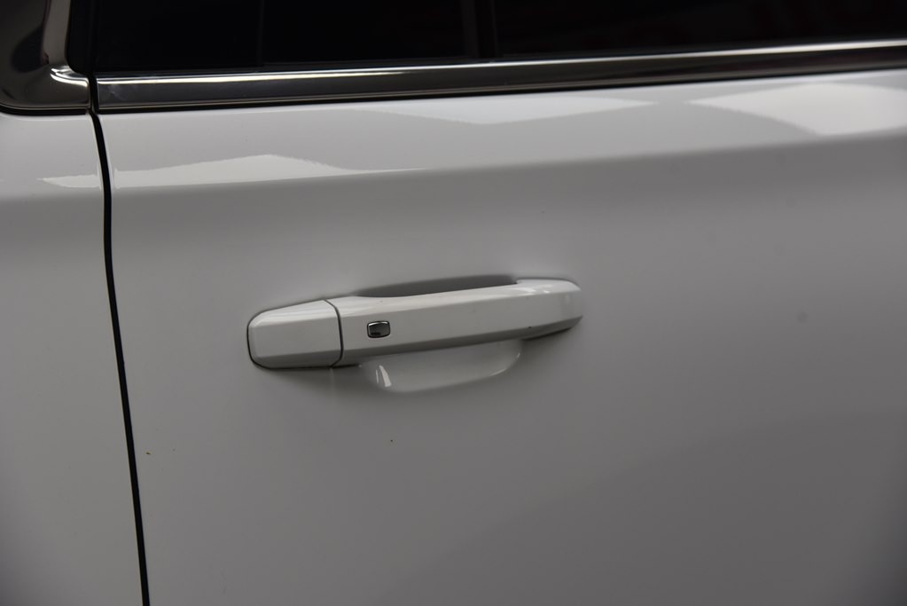 2017 Chevrolet Tahoe Image 16
