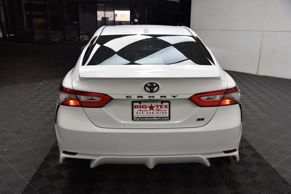 2019 Toyota Camry Image 4