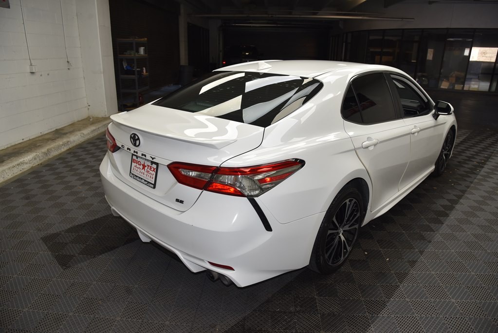 2019 Toyota Camry Image 5