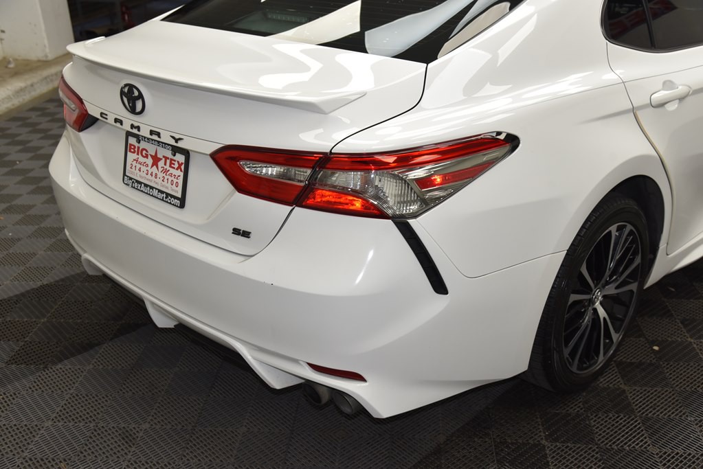 2019 Toyota Camry Image 13