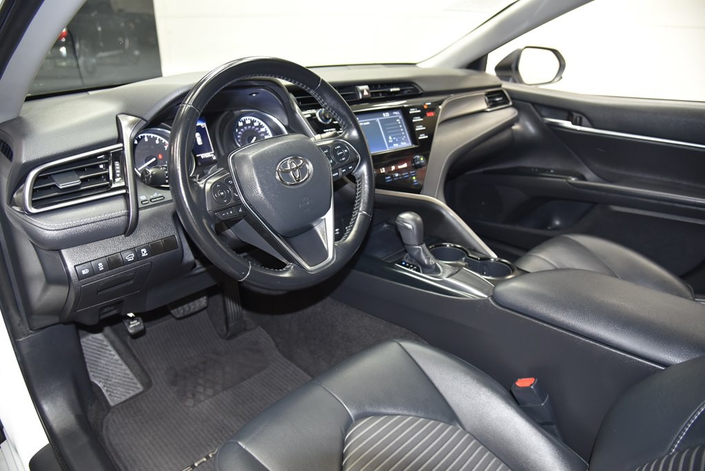 2019 Toyota Camry Image 30
