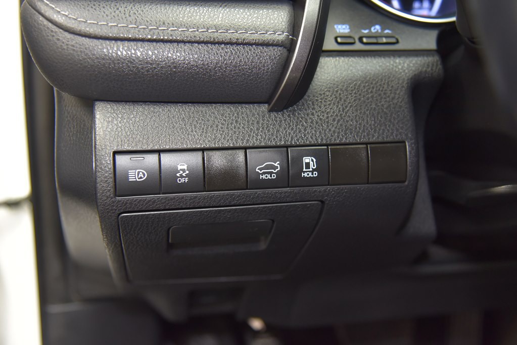 2019 Toyota Camry Image 33