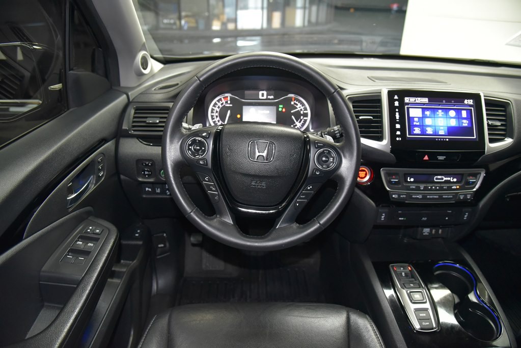 2017 Honda Pilot Image 25