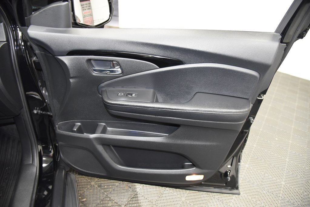 2017 Honda Pilot Image 33