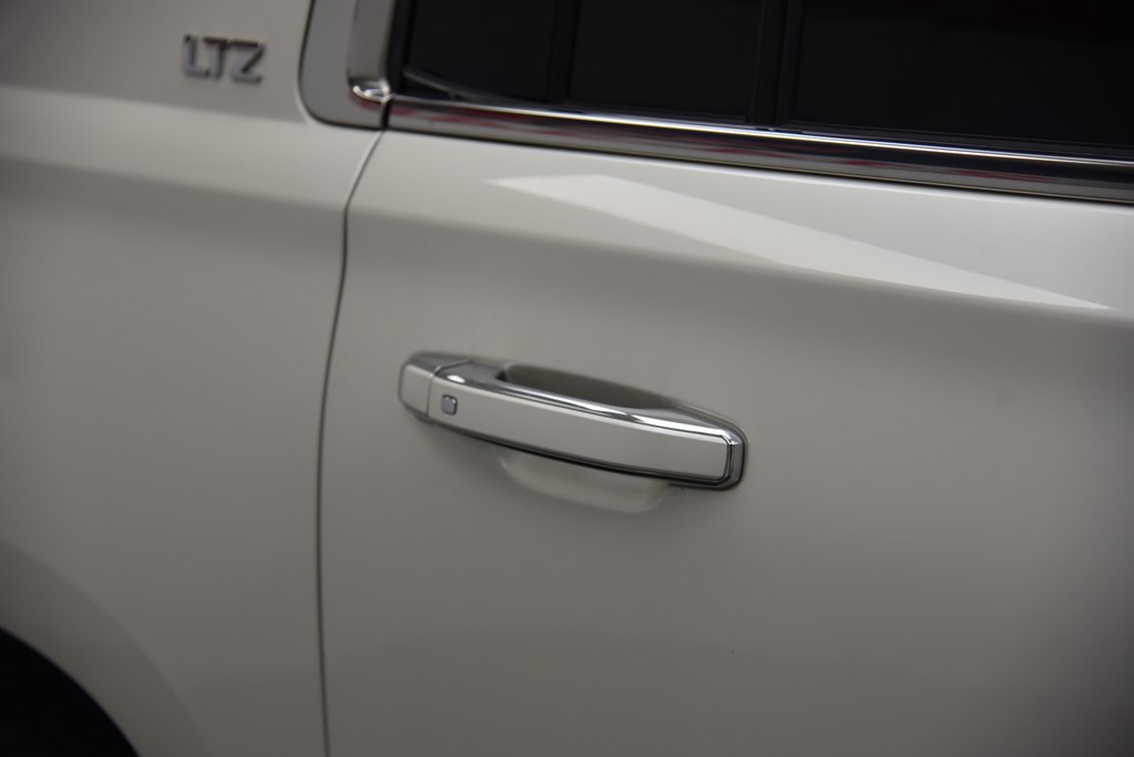 2015 Chevrolet Suburban Image 15