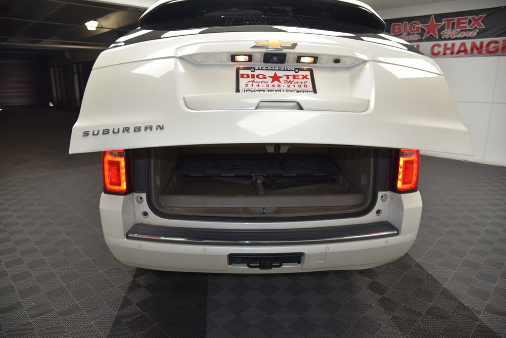 2015 Chevrolet Suburban Image 18
