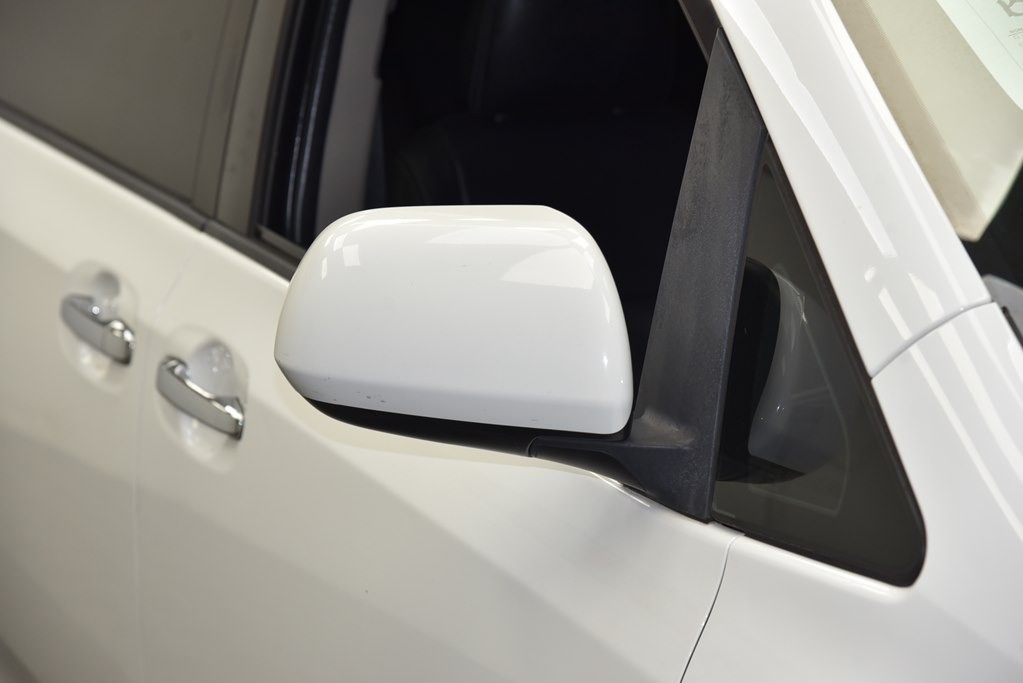 2015 Toyota Sienna Image 14