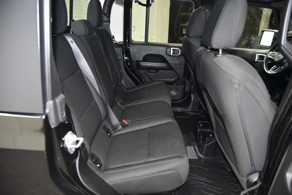 2021 Jeep Gladiator Image 24